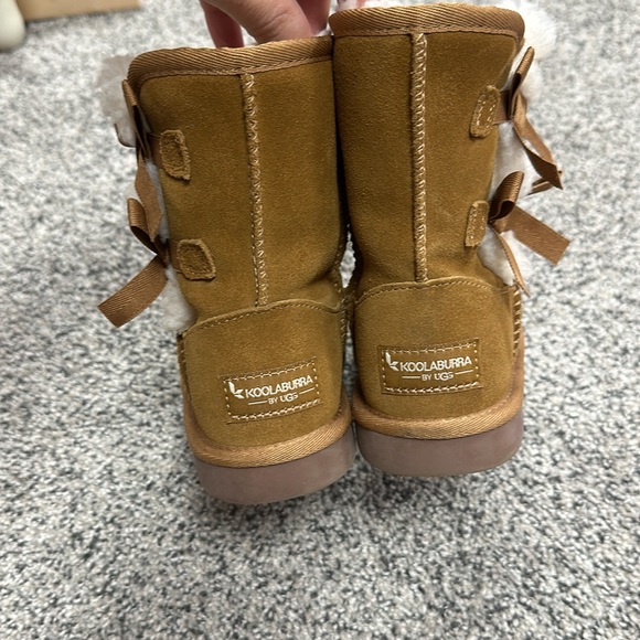 Koolaburra by UGG Brown Suede Victoria Boots girls 12 - Picture 2 of 8